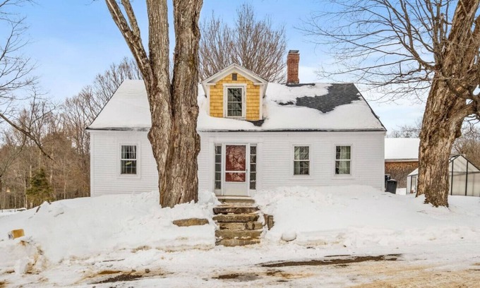 Gilmanton Condo | Winterberry Farmhouse – A Cozy New England Stay