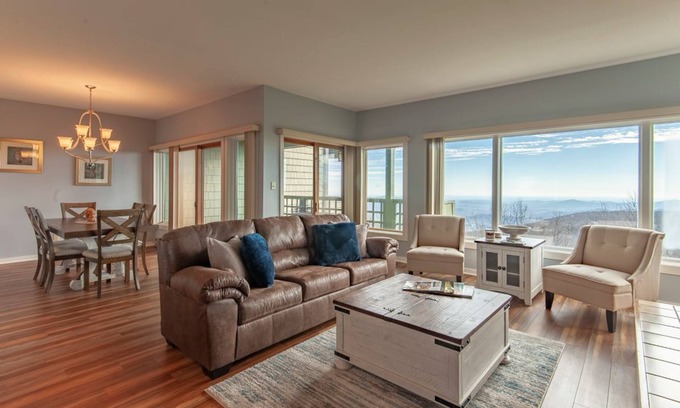 Chestnut Springs Condo | WINTERGREEN RESORT HOME WITH BLUE RIDGE VIEWS