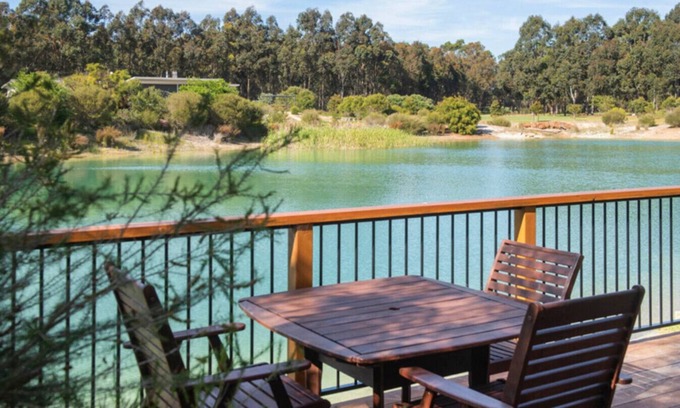 Wilyabrup Ski Chalet | Wirraway Luxury Chalet | Lake Views | Private Gardens