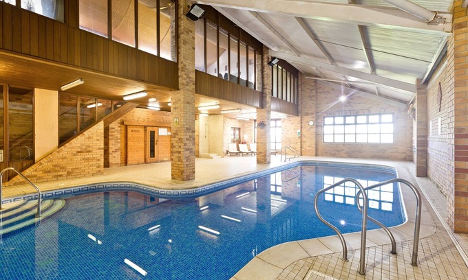 Knockerdown Apartment | Wisels Cottage With Shared Swimming Pool & Games Room