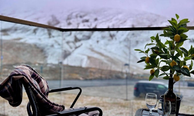 Kazbegi Hotel | With a wonderful mountain view. New Gudauri, 50 meters from the ski slope.