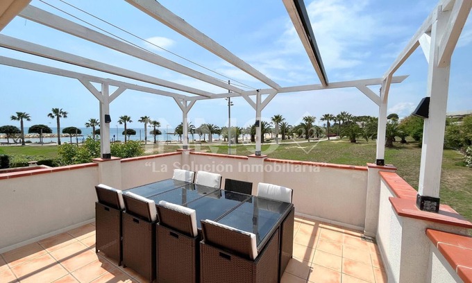 Cambrils Apartment | With outdoor terrace and sea views Apartment in Edif. Alba de Cambrils