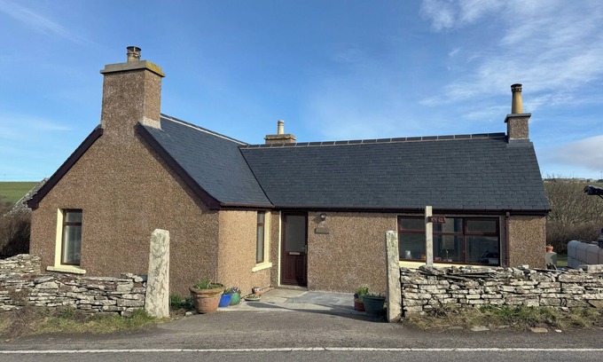 Stromness Cottage | Withi-Gill - Cottage - Bay of Ireland Views
