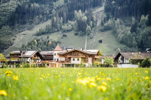 Zell am Ziller Hotel | Wohlfühl Ferien-Heim Aparthotel 4 Sterne