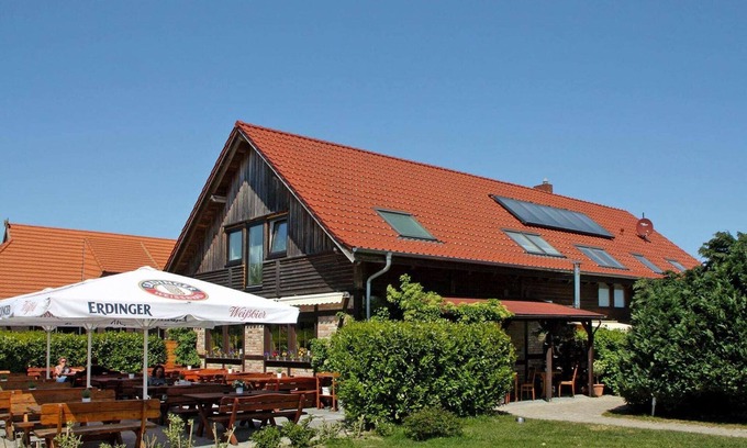 Neuendorf Apartment | Wohnung in Lütow nahe Ostseestrand