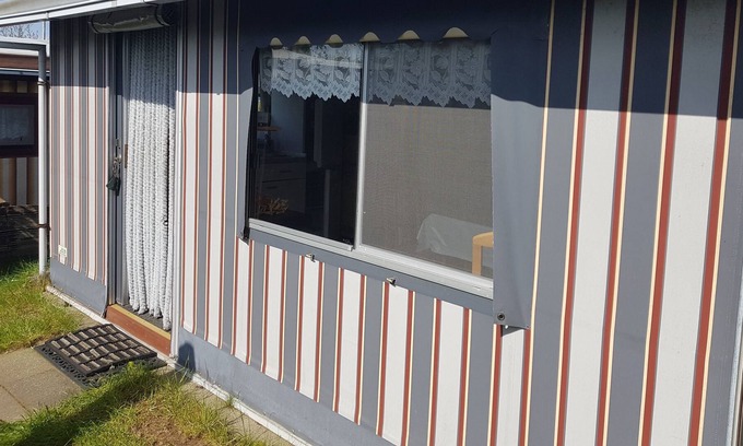 Midlum House | Wohnwagen für 4 Gäste mit 30m² in Wurster Nordseeküste
