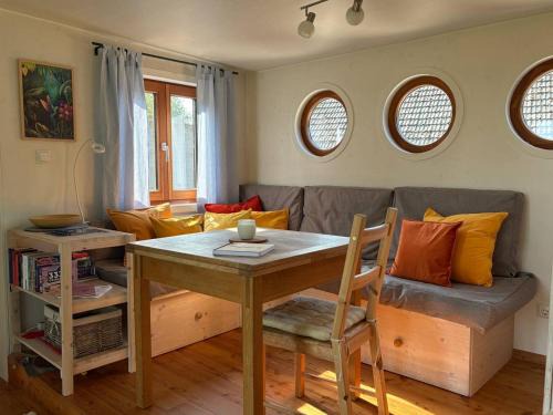 Jennersdorf House | Wohnwagon MIA am Kangera Hof