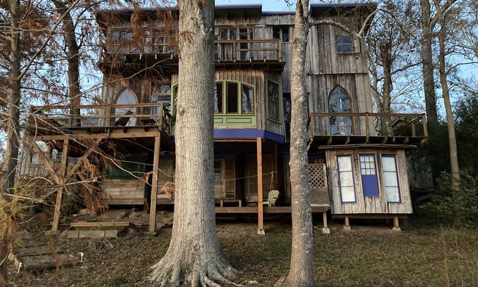 Sunset Cottage | Women Waterfront Cottage-Retreat for the week or months.