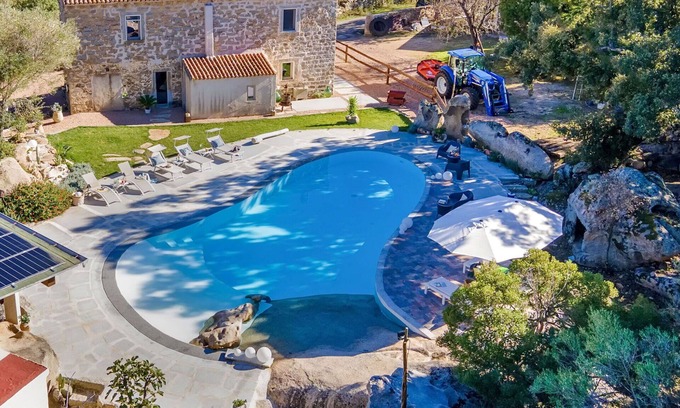 Sant'Antonio di Gallura Villa | Wonderful private villa for 8 guests with private pool, A/C, WIFI, TV, patio and pets allowed