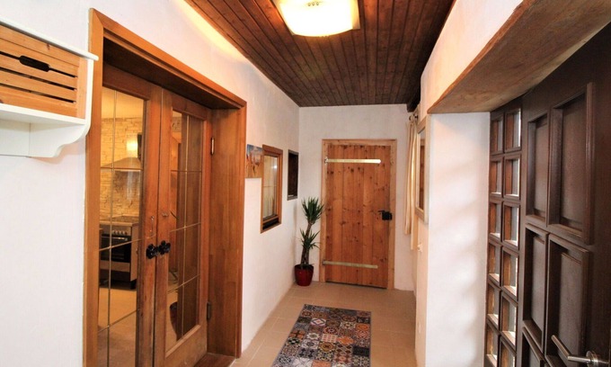 Neustift bei Gussing House | Wonderful private villa for 5 guests with WIFI, TV, terrace, pets allowed and parking