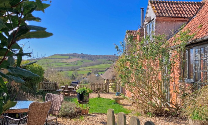 Bridport Other | Wonderful farmhouse 2 miles from beach - North End Farm Brewery