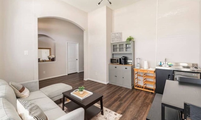 Hockley House | Wonderful Getaway in Cypress Houston