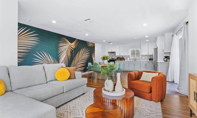 Los Angeles House | Wonderful Home near DTLA/Crypto Arena/Universal Studio