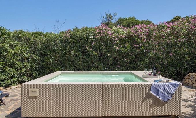 Santa Reparata House | Wonderful private villa for 6 people with WIFI, A/C, private pool, TV and terrace