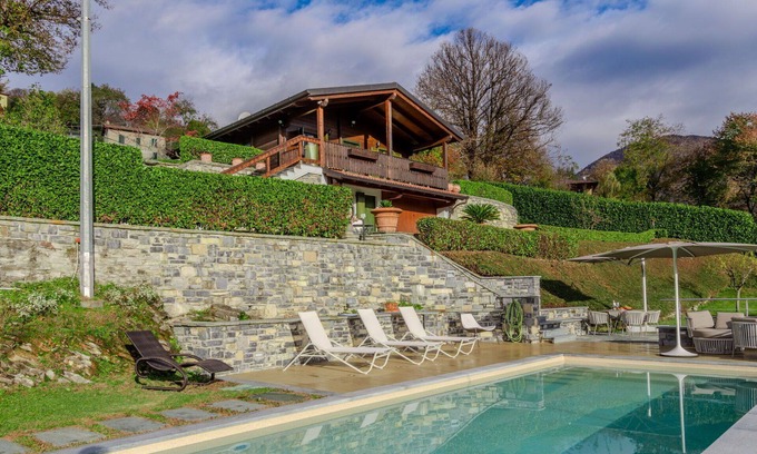 Cerano d'Intelvi House | Wonderful private villa for 6 guests with A/C, WIFI, private pool, TV, terrace and panoramic view