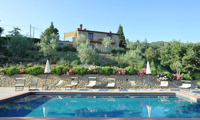 Lisciano Niccone Villa | Wonderful private villa with private pool, WIFI, A/C, TV, terrace, panoramic view, close to Cortona