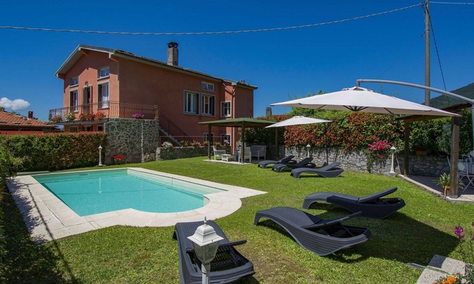 Montefegatesi House | Wonderful private villa with WIFI, private pool, TV, patio, pets allowed, panoramic view and par.