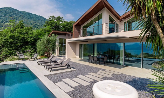 Riva di Solto Villa | Wonderful private villa for 10 guests with hot tub, private pool, WIFI, TV and patio