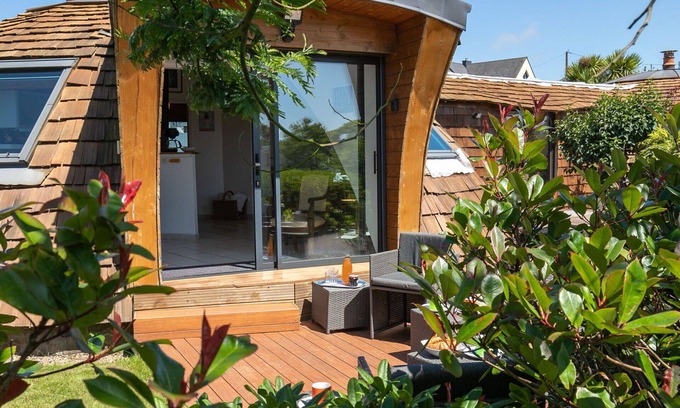 Plouguerneau House | Wonderful private villa for 2 guests with TV and terrace