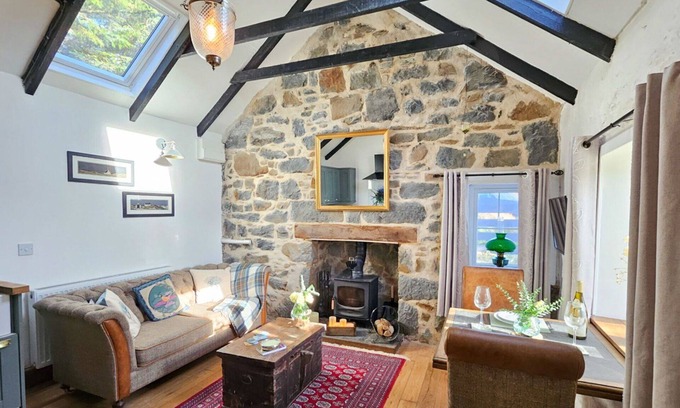 Struan House | Wonderful private villa for 2 people with WIFI, TV, patio and panoramic view