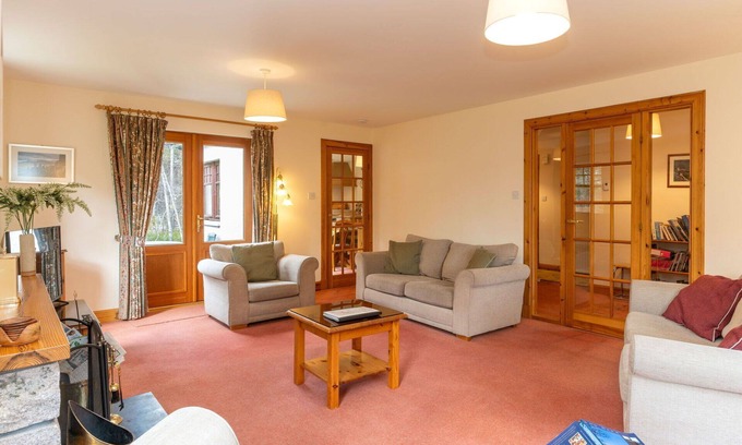 Nethy Bridge Villa | Wonderful private villa for 8 guests with WIFI, TV and patio