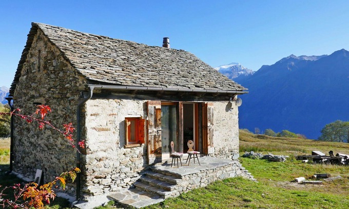 Acquarossa House | Wonderful private villa for 4 people with WIFI, TV, terrace and pets allowed