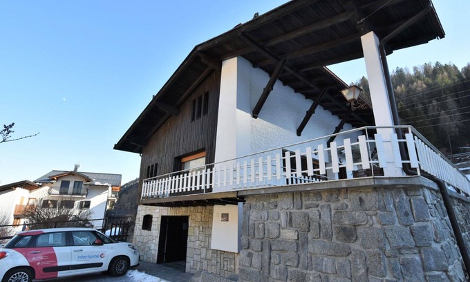 Pellizzano Villa | Wonderful private villa for 8 guests with WIFI, TV, terrace and pets allowed