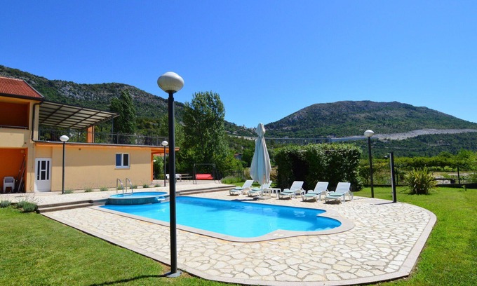 Dusina House | Wonderful private villa for 12 people with A/C, hot tub, private pool, WIFI, TV and terrace
