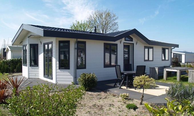 Dordtse Biesbosch House | Wonderful private villa for 6 guests with pool, WIFI, TV and terrace
