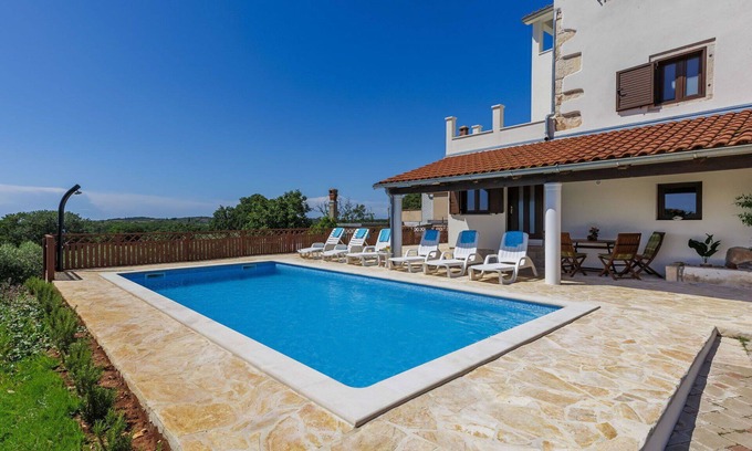 Jadreski House | Wonderful private villa with WIFI, A/C, private pool, TV, terrace, pets allowed and parking