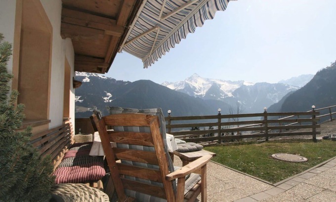 Hippach-Schwendberg Villa | Wonderful private villa for 8 guests with TV, terrace and parking