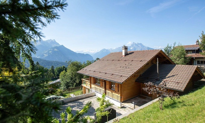Chesieres House | Wonderful private villa for 8 guests with WIFI, TV and terrace