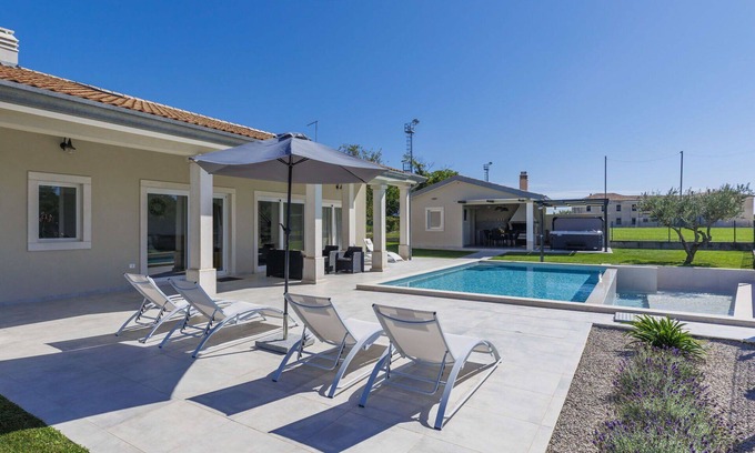 Nova Vas House | Wonderful private villa for 8 guests with hot tub, WIFI, A/C, private pool, TV, terrace and park.