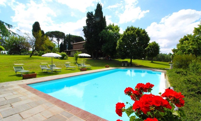 Le Piazze Villa | Wonderful private villa for 6 guests with private pool, TV and pets allowed