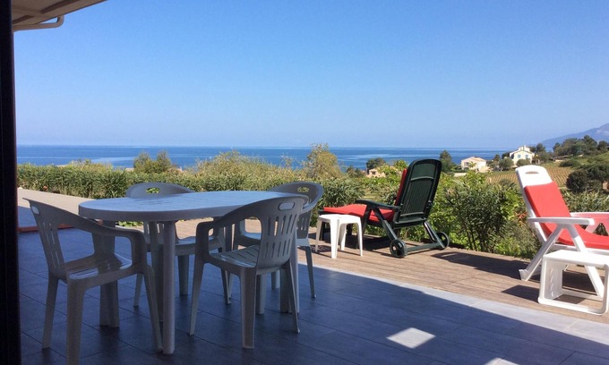 Saint-Florent Apartment | Wonderful sea view apartment surrounded by greenery and tranquility '.