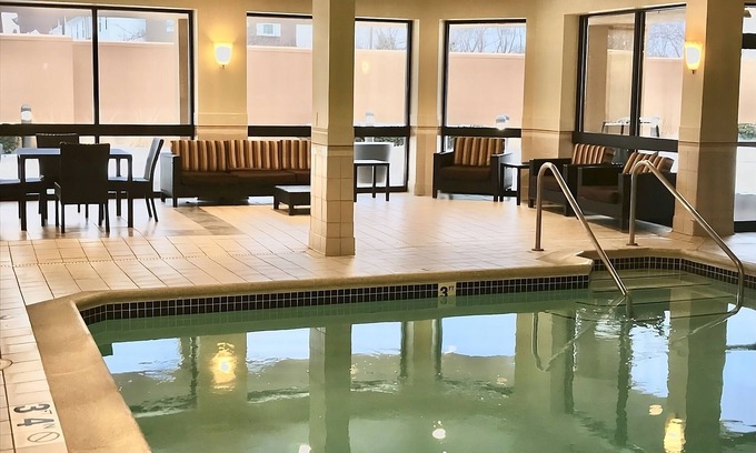West Dundee Resort | Wonderful Trip! 3 Units w/FREE Parking, Indoor Pool, Games at NOW Arena!