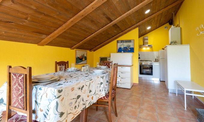 San Damiano dʼAsti Villa | Wonderful villa for 5 guests with pool, WIFI, TV, patio, pets allowed and panoramic view