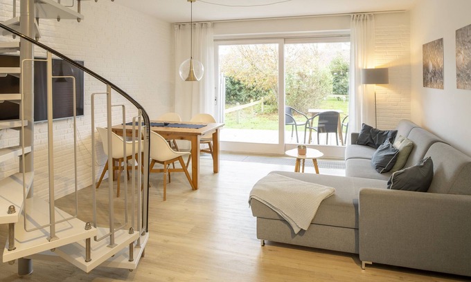 Langeoog House | Wonderful vacation home on the Pirolatal with Finnish sauna and private beach