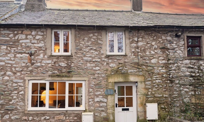 Ingleton House | Wonderful villa for 4 guests with WIFI, TV, terrace and pets allowed
