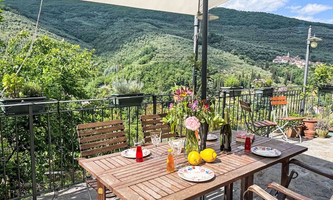 Borgomaro House | Wonderful villa for 6 guests with terrace