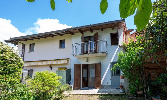 Montaldo Roero House | Wonderful villa for 8 guests with TV, balcony and pets allowed