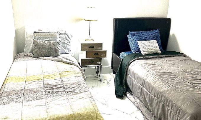 Liberty City Bed & Breakfast | Wonderfull Design Distric Bedroom