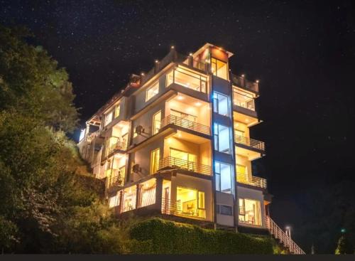 Kumarhatti Bed & Breakfast | Wood Stock Kasauli - Rooms & Cottages - Panoramic View & Balcony Rooms