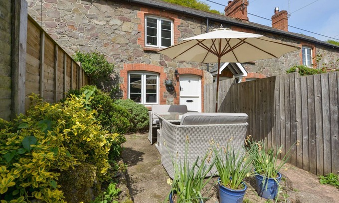Porlock Cottage | WOODEDGE, pet friendly, character holiday cottage in Porlock