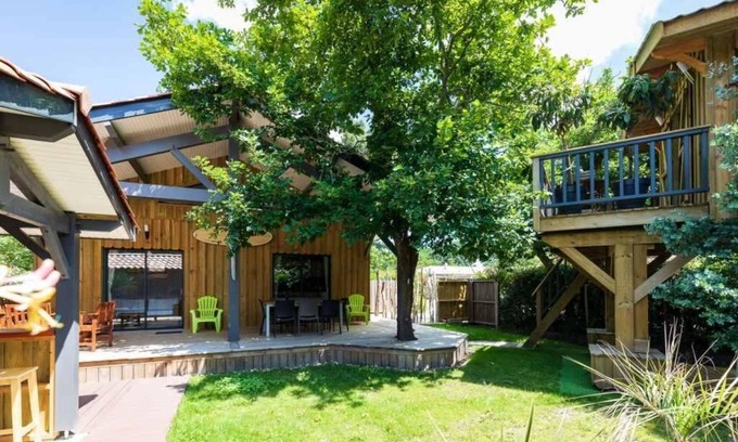 Hourtin House | Wooden chalet "Aloha": a real holiday home 5 mins walk from the lake