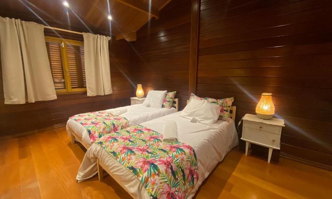 Alcanena House | Wooden Twin Room