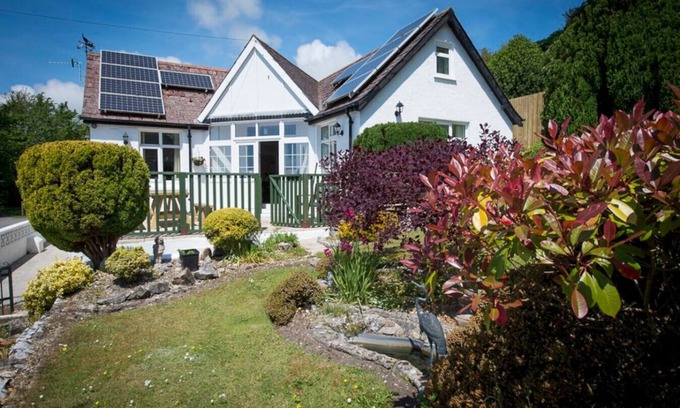 Tenby Apartment | Woodfield · Family Beach House | 200m to Sea | 10min to Centre