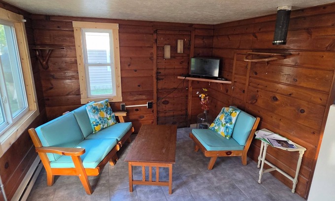 Indian River Cabin | Woodhaven Cottages - Cabin 16 - Charming 2-bedroom cabin in Indian River