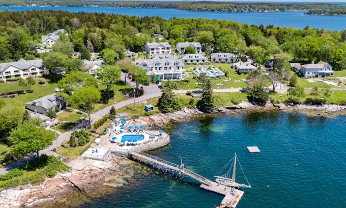 Boothbay Harbor Condo | Woodland Cottage | Fireplace | No Hidden Fees