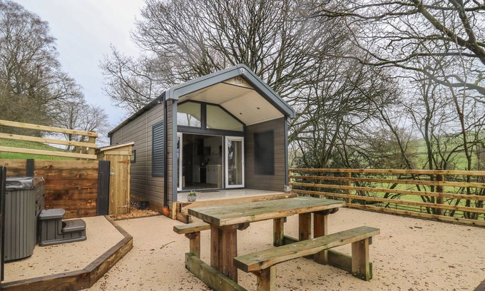 Llandrindod Wells Cottage | Woodland Escape